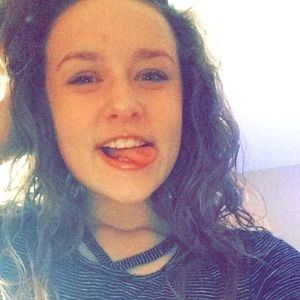 Meet your Posher, Joelie